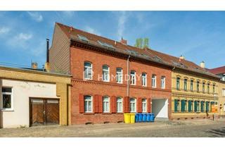 Anlageobjekt in 04509 Delitzsch, Attraktives Mehrfamilienhaus – 5 Einheiten mit Balkon, voll vermietet & renditestark
