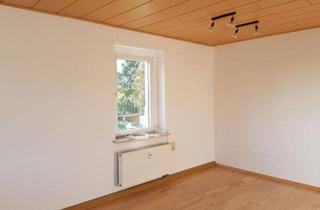 Wohnung mieten in 08468 Reichenbach, Helle 3-Zimmer-Dachgeschoßwohnung mit Einbauküche in Bahnhofsnähe zu vermieten!