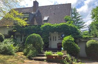 Haus kaufen in 50226 Frechen, Frechen - Freistehendes Zweifamilienhaus mit großem Garten + GarageCarport