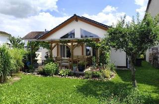 Haus kaufen in 84478 Waldkraiburg, Waldkraiburg - Neuwertiger lichtdurchfluteter Bungalow mit modernster Technik