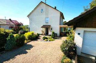 Einfamilienhaus kaufen in 86647 Buttenwiesen, Buttenwiesen - EinfamilienhausZweifamilienhaus mit riesigen Grundstück, Garage.
