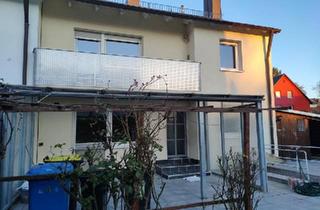 Reihenhaus kaufen in 90439 Nürnberg, Nürnberg - Attraktives Reihenhaus: Garten, Stellplatz, provisionsfrei