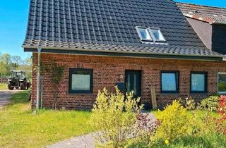 Doppelhaushälfte kaufen in 25879 Süderstapel, Stapel - Kernsanierte Doppelhaushälfte mit großem Grundstück 2000m²