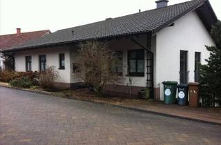 Haus kaufen in 57627 Hachenburg, Hachenburg - Beste Lage: Haus mit freiem Blick und optimal Einliegerwohnung