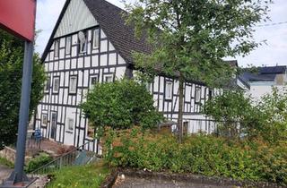 Mehrfamilienhaus kaufen in 57368 Lennestadt, Lennestadt - Mehrfamilienhaus - Renditeobjekt