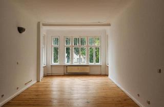 Wohnung kaufen in 13351 Berlin, Berlin - Berliner Altbau provisionsfrei sofort frei Stuck Erker Wohnküche