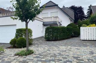 Wohnung kaufen in In Der Stieg 9a, 41379 Brüggen, Zentrale und luxuriöse 2-Etagenwohnung mit Garten zu verkaufen