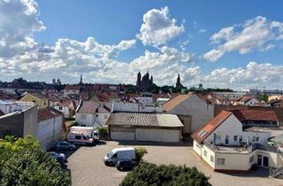 Wohnung kaufen in 67547 Worms, Charmante 2 ZKB Dachgeschosswohnung in Worms – Geschichte trifft modernen Komfort