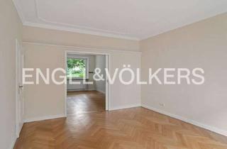 Wohnung kaufen in 60323 Westend-Süd, Traumhafte Altbau-Hochparterre-Wohnung in bester Westendlage
