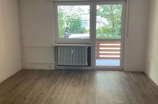 Wohnung mieten in Gibitzenhofstraße 88E, 90443 Steinbühl, Renovierte, großzügige 2-Zimmer-Wohnung im Erdgeschoss mit Terrasse ab sofort frei