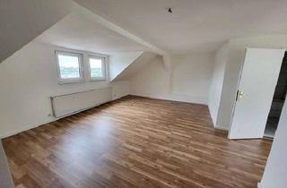 Wohnung mieten in 08468 Reichenbach, Komplett renovierte 2- Raum-Dachgeschoß-Wohnung
