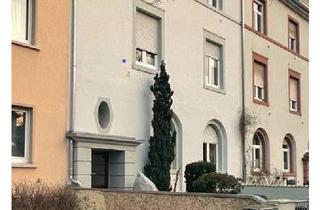 Wohnung mieten in Taunusstraße 24, 63263 Neu-Isenburg, 3-Zimmer-Altbauwohnung mit Einbauküche und Balkon