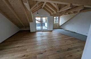 Wohnung mieten in Lilienthalstraße 52, 94315 Straubing, Exklusive 2-Zimmer-Wohnung in Straubing mit Sichtdachstuhl, Garage, Wallbox & KfW55-EE Standard