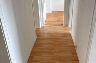 Wohnung mieten in Holtnickel, 38154 Königslutter, Modernisierte 3-Zimmer-Wohnung mit Balkon und Einbauküche in 38154, Königslutter am Elm