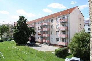 Wohnung mieten in Möbiusstraße 13, 04838 Eilenburg, Ruhig gelegene 3-Raum-Innenstadtwohnung mit Balkon, optional mit Einbauküche