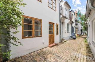 Reihenhaus kaufen in 23552 Innenstadt, Altbau-Charme neu definiert – stilvolles Reihenhaus in Lübeck