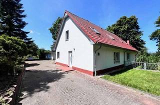 Haus kaufen in Wirtschaftshof, 18442 Steinhagen, Preisgünstige Immobilie mit Nebengelass in Steinhagen bei Stralsund zu verkaufen