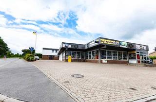 Haus kaufen in 25794 Pahlen, Renditeobjekt mit 2 Wohnungen und einer Gewerbeeinheit in Pahlen