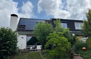 Haus kaufen in 38302 Wolfenbüttel, Gepflegtes und modernisiertes Drillingshaus mit Garten, Kamin & Garage in gefragter Wohnlage