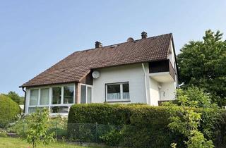 Haus kaufen in 31812 Bad Pyrmont, Ansprechendes Zweifamilienhaus in schöner Siedlungslage in Bad Pyrmont-Hagen zu verkaufen!