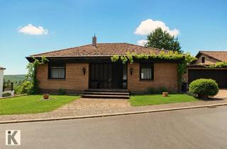 Haus kaufen in 76857 Albersweiler, Großzügiger Bungalow mit Einliegerwohnung und Garten in Hanglage!