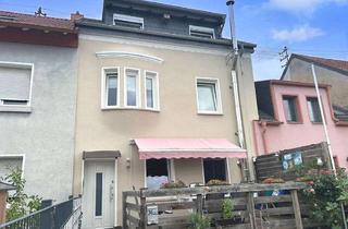 Reihenhaus kaufen in 66740 Saarlouis, Renoviertes Reihenhaus in zentraler Lage von Saarlouis - Roden