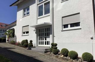 Haus kaufen in 76476 Bischweier, Großzügiges Zweifamilienhaus mit Potenzial zur Dreifamiliennutzung