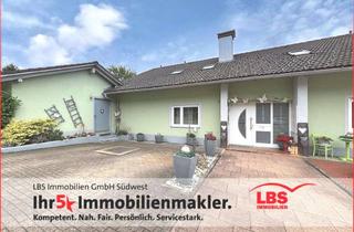 Mehrfamilienhaus kaufen in 79848 Bonndorf, Wohnen mit Weitblick - Gepflegtes Mehrfamilienhaus in Bonndorf in traumhafter Lage