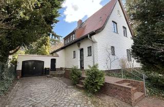 Haus mieten in Am Waldhaus 12, 14129 Nikolassee, Gemütliches Einfamilienhaus mit altem Garten in Berlin-Nikolassee