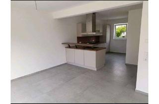 Haus mieten in 95478 Kemnath, Kemnath Reihenmittelhaus mit Garage und Stellplatz, KM 1325 € - 130 m² - 4,5 Zi.