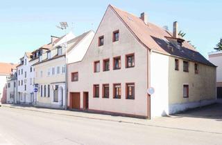 Anlageobjekt in 86633 Neuburg, MFH mit 3 Einheiten und Wertsteigerungspotenzial in urbaner Lage zur flexiblen Nutzung