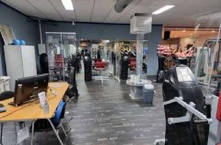 Gewerbeimmobilie kaufen in 66482 Ernstweiler/Bubenhausen, sofort frei Fitness World ( geschlossen) Gewerbe + 1 FH mit ca. 950 qm