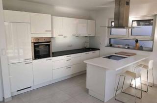 Immobilie mieten in Teichweg 12, 40764 Langenfeld, Vollmöblierte 3-Zimmer-Wohnung mit Garten Abstellraum, Stellplatz und Keller