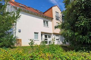 Wohnung kaufen in Rheingaustraße 40, 65719 Hofheim am Taunus, Exklusive, gepflegte 2-Zimmer-Wohnung mit Balkon und Einbauküche in Hofheim am Taunus