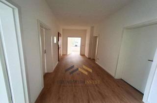 Wohnung kaufen in 08525 Plauen, Nachhaltiges Wohnen mit Altbauflair–3-Zimmer-Wohnung mit Balkon im stilvoll sanierten Jugendstilhaus