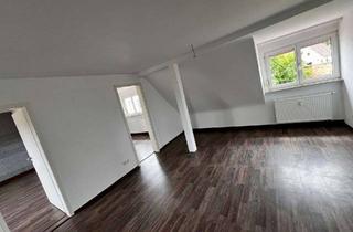 Wohnung mieten in Weiherhofer Hauptstraße 1111, 90513 Zirndorf, 3,5 Zimmer Dachgeschosswohnung direkter Blick auf Weiher