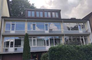 Wohnung mieten in Quinckestraße 19, 24106 Wik, ruhige Dachgeschosswohnung nahe Forstbaumschule