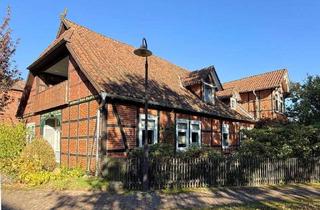 Haus kaufen in 29579 Emmendorf, Stilvolles Fachwerkhaus mit vier Wohneinheiten