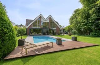 Villa kaufen in 40724 Hilden, Architektur trifft Ambiente: Repräsentative Villa mit Parkcharakter in Hilden-Süd