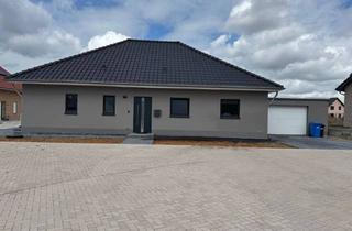 Haus mieten in 38557 Osloß, Lichtdurchfluteter Neubau-Bungalow mit Garten, Smart Home & Wohlfühlatmosphäre in Osloß