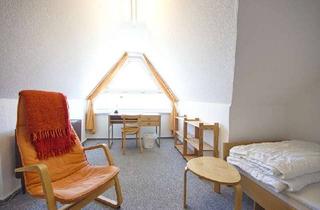 Immobilie mieten in 45130 Rüttenscheid, Möbliertes Zimmer in zentraler ruhiger Lage, Bad/Essbereich auf der Etage, Internetzugang!