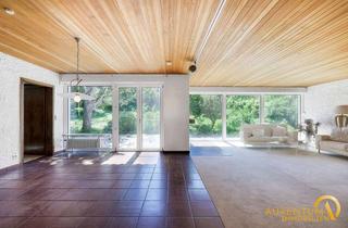 Einfamilienhaus kaufen in 93138 Lappersdorf, Architektonisch ansprechendes Einfamilienhaus mit großzügigem Garten und Wellnessbereich mit Pool