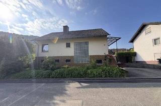 Einfamilienhaus kaufen in 67722 Winnweiler, Winnweiler - Winnweiler-Hochstein: Freistehendes Einfamilienhaus mit großem Garten und Garage