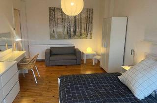Wohnung kaufen in Pettenkoferstraße 11, 10247 Berlin, Berlin - Bezugsfreies & vollmöbliertes Apartment mit Balkon im Szenelage