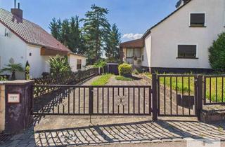 Doppelhaushälfte kaufen in 66117 Saarbrücken, Saarbrücken - Zuhause mit Plus: Garten, Garage, Gefühl. In Bestlage von Saarbrücken