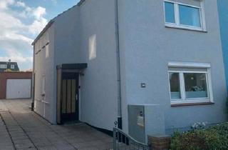 Doppelhaushälfte kaufen in 24148 Kiel, Kiel - Doppelhaushälften Haus mit Garten ohne Makler