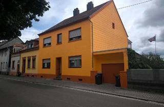 Haus kaufen in 66538 Neunkirchen, Neunkirchen - Zweifamilienhaus in begehrter Lage von Neunkirchen