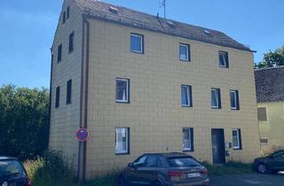 Haus kaufen in 95119 Naila, Naila - Wohnhaus im Herzen von Naila - Handwerkerobjekt