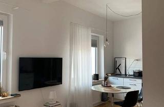 Wohnung kaufen in 33615 Bielefeld, Bielefeld - Gemütliche 2- ZKB Dachgeschosswohnung am Siegfriedplatz.