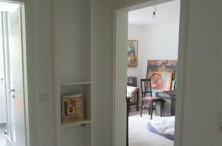 Wohnung kaufen in 95032 Innenstadt, Helle 2-Zimmer-Wohnung mit Balkon in ruhiger Lage - modernisiert und komfortabel